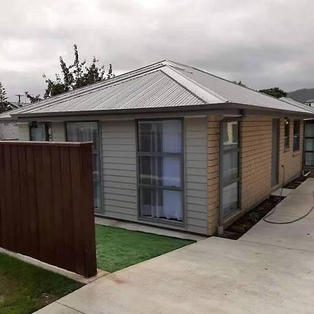 Entire House - Brand New 2 Bedroom House Lower Hutt Exterior photo
